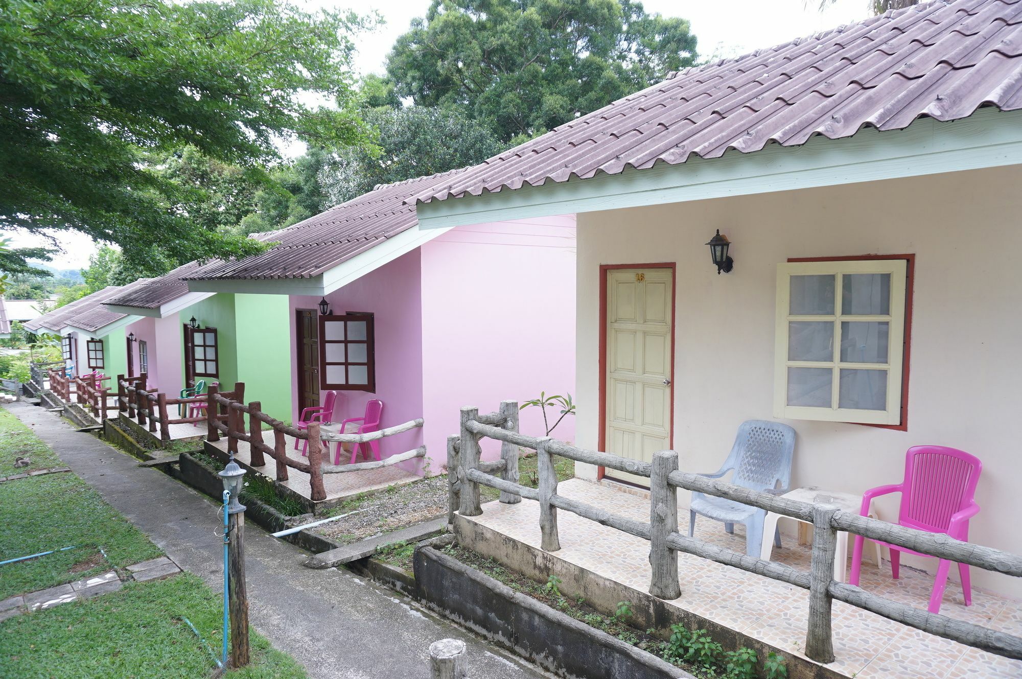 Dahla House Ranong Hotel Exterior photo